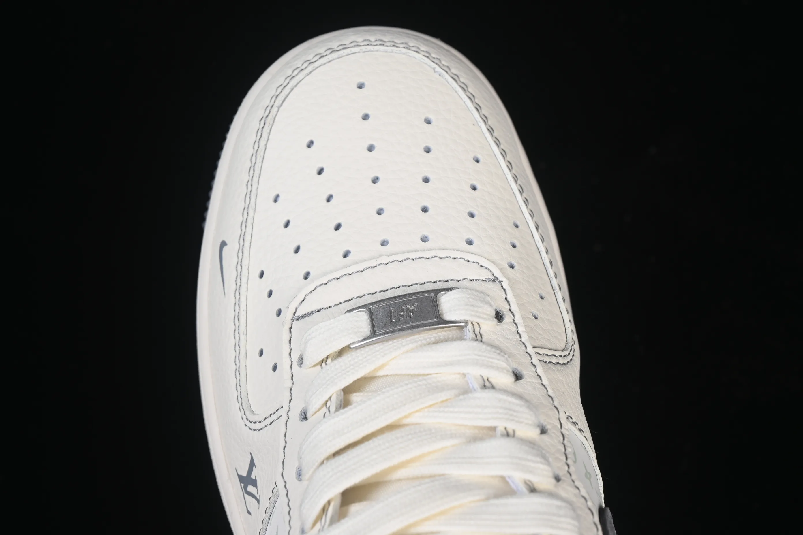 All categories Nk Air Force 1 Air Force series Nk Air Force 1 Low Air Force low-top Nike Air Force 1'07 Low LV co-branded printed beige gray Air Force 1 low-top casual sneakers MZ9588-816